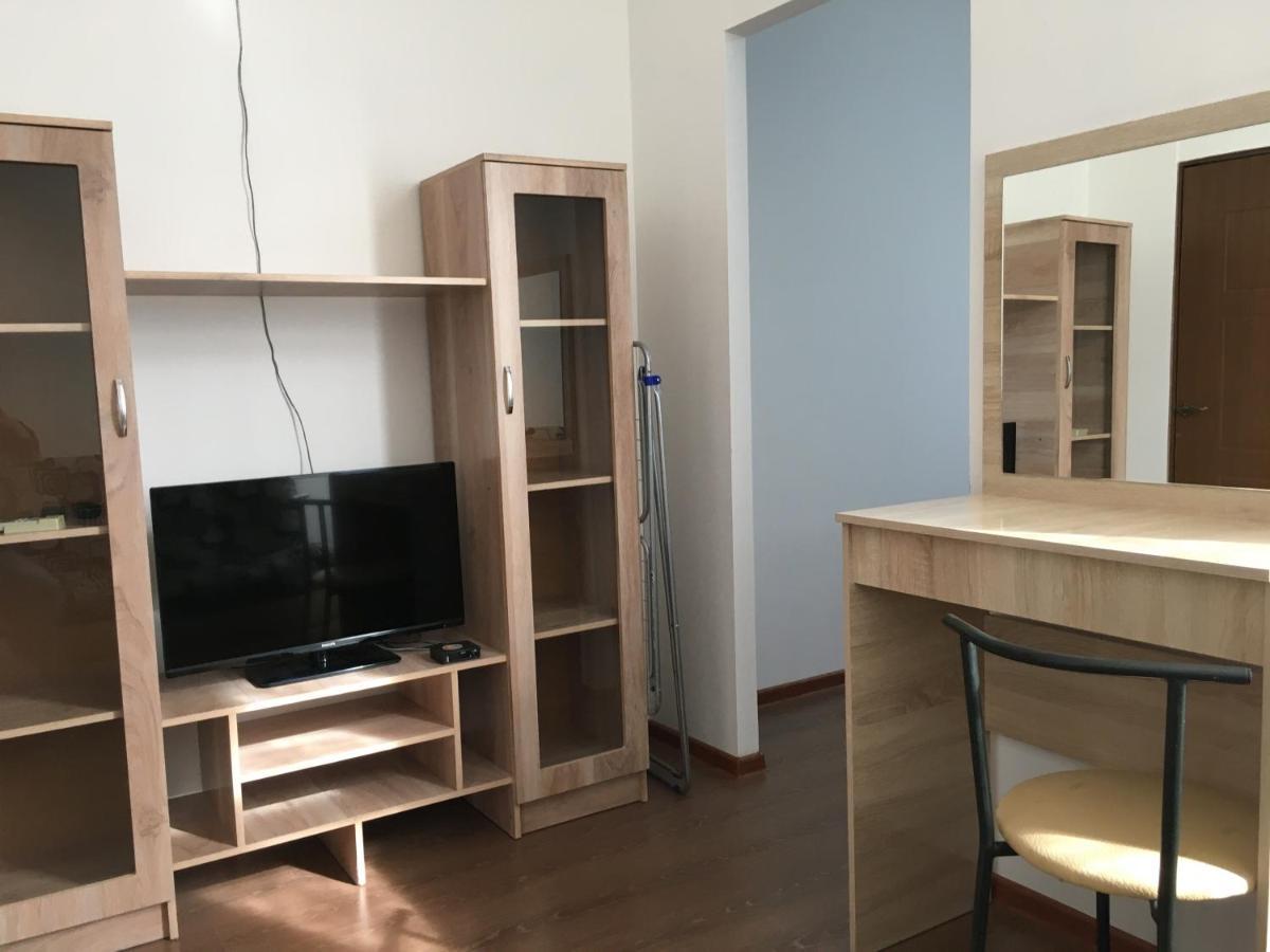 46,2 Karmysova Street Serviced Apartments アルマトイ エクステリア 写真