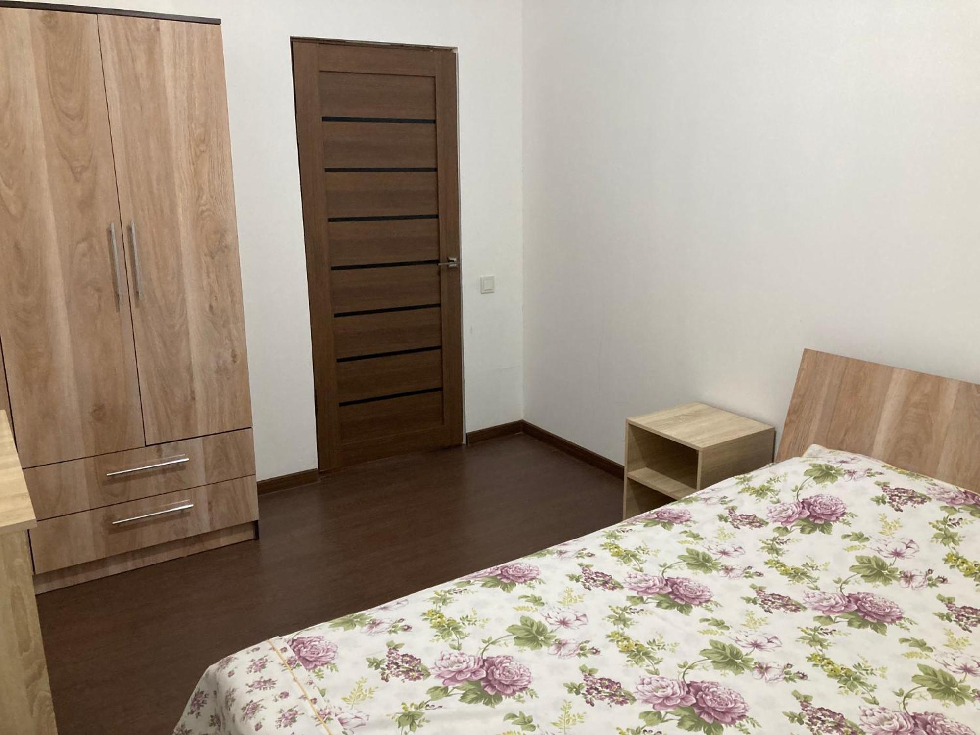 46,2 Karmysova Street Serviced Apartments アルマトイ エクステリア 写真